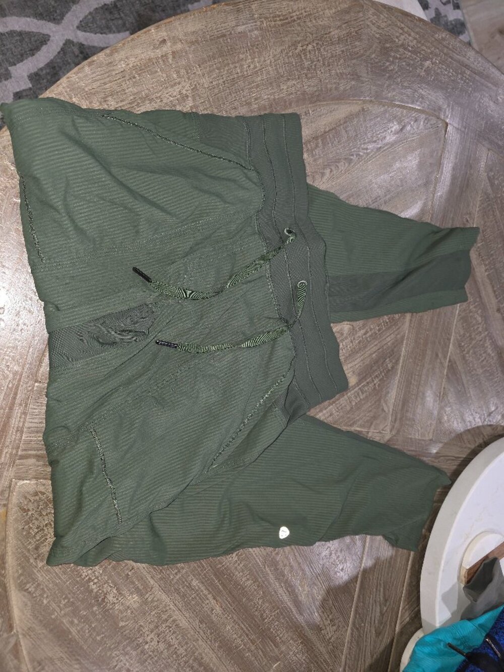 Lululemon Dance Studio Olive Green Ankle Pants Sz 4